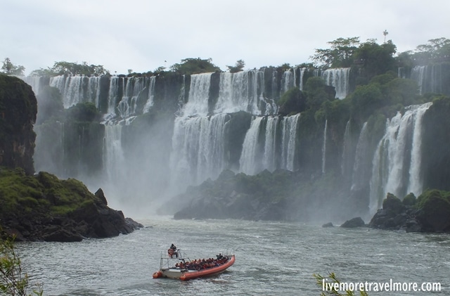 Cataratas do Iguaçú: Barco