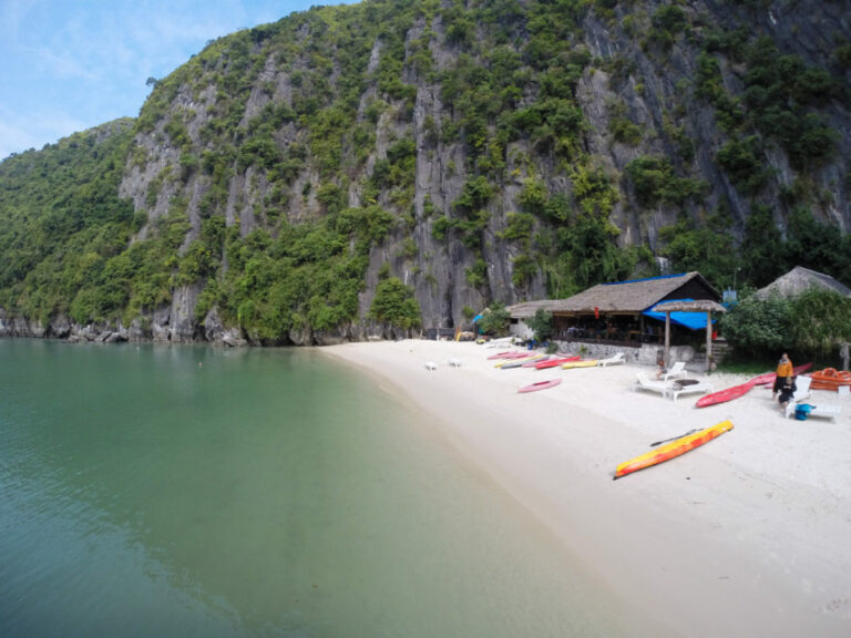Halong Bay and Castaway Island with Hanoi Backpackers Hostel